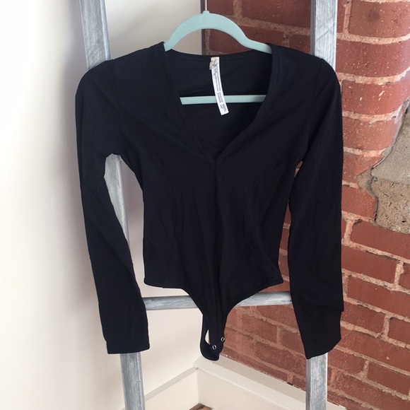 NWOT Free People Super Soft Deep V Bodysuit - Picture 4 of 7